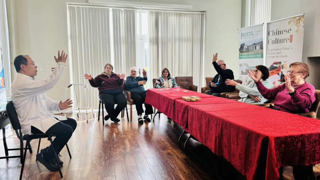 爱尔兰高威大学中医与再生医学孔子学院举办“马年送福,乐暖桑榆”主题文化活动2 图片