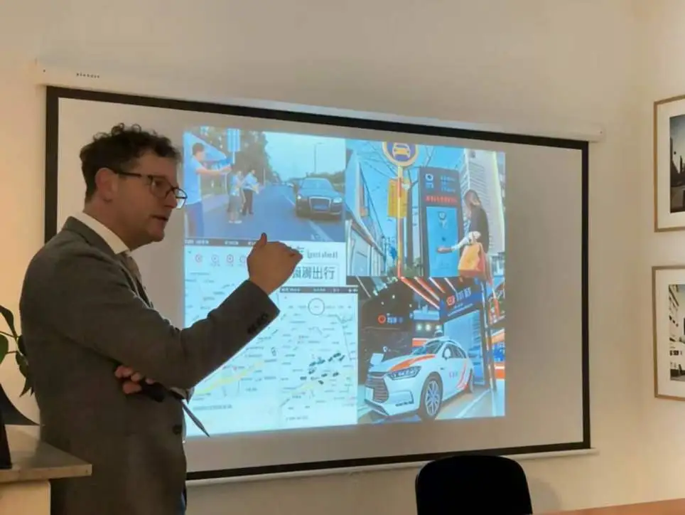 德国埃尔福特孔子学院举办“当交通遇见中文:学习语言的新动力”专题学术讲座1 图片