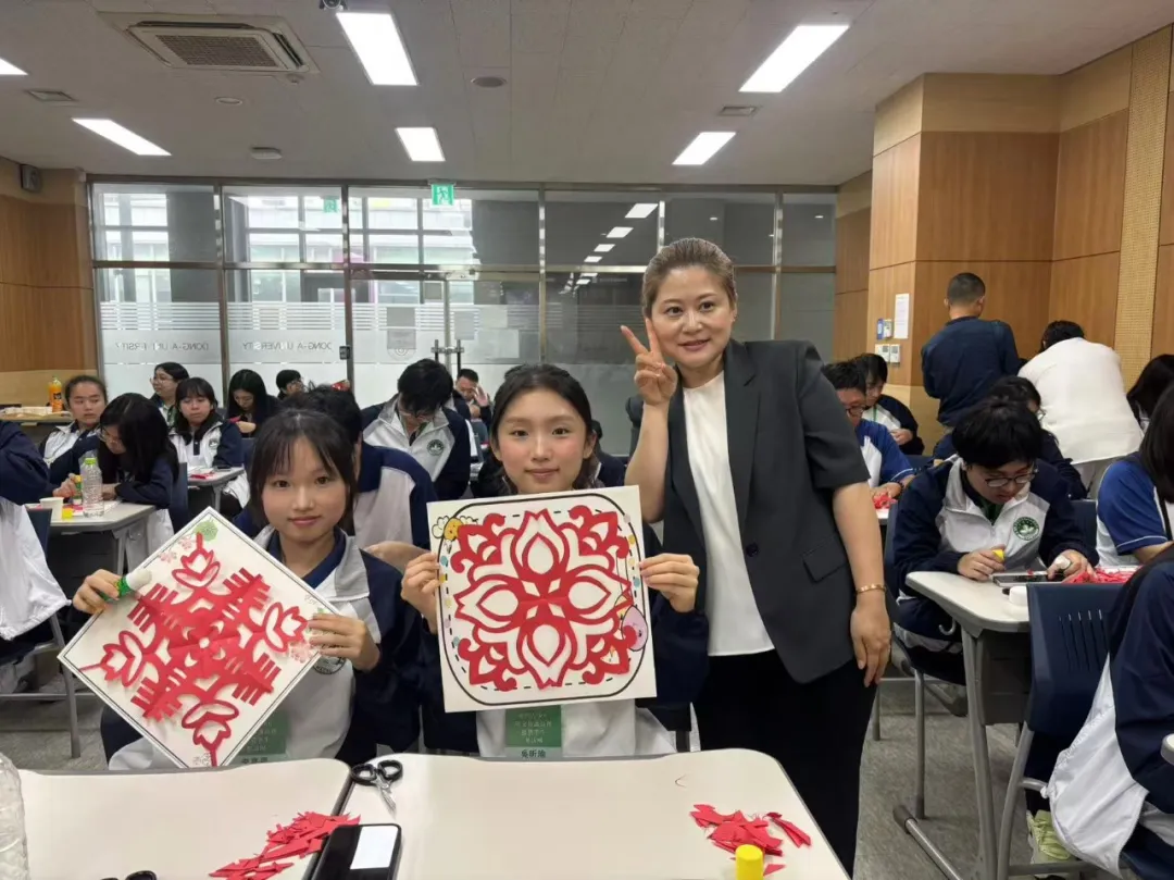 德国慕尼黑孔子学院举办“德剧《犯罪现场》中的中国形象变化”主题讲座2 图片