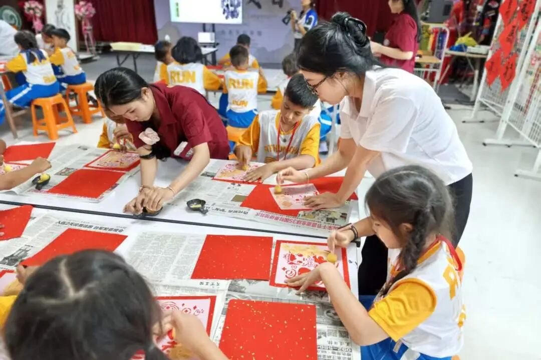 泰国宋卡王子大学普吉孔子学院举办系列文化活动1.jpg 图片